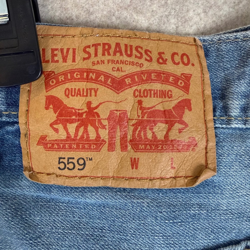 Levi's 559 Relaxed Straight Jeans 44x30 (43x29.5) Light Wash Denim Blue Casual - Picture 3 of 11